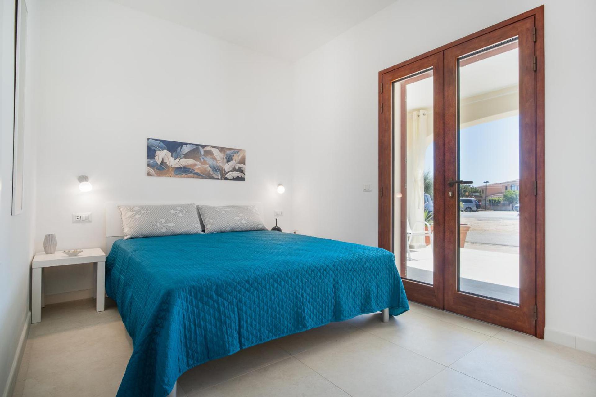 Ambra Holiday Rooms - Rooms & Beach ซาน เตโอโดโร ภายนอก รูปภาพ