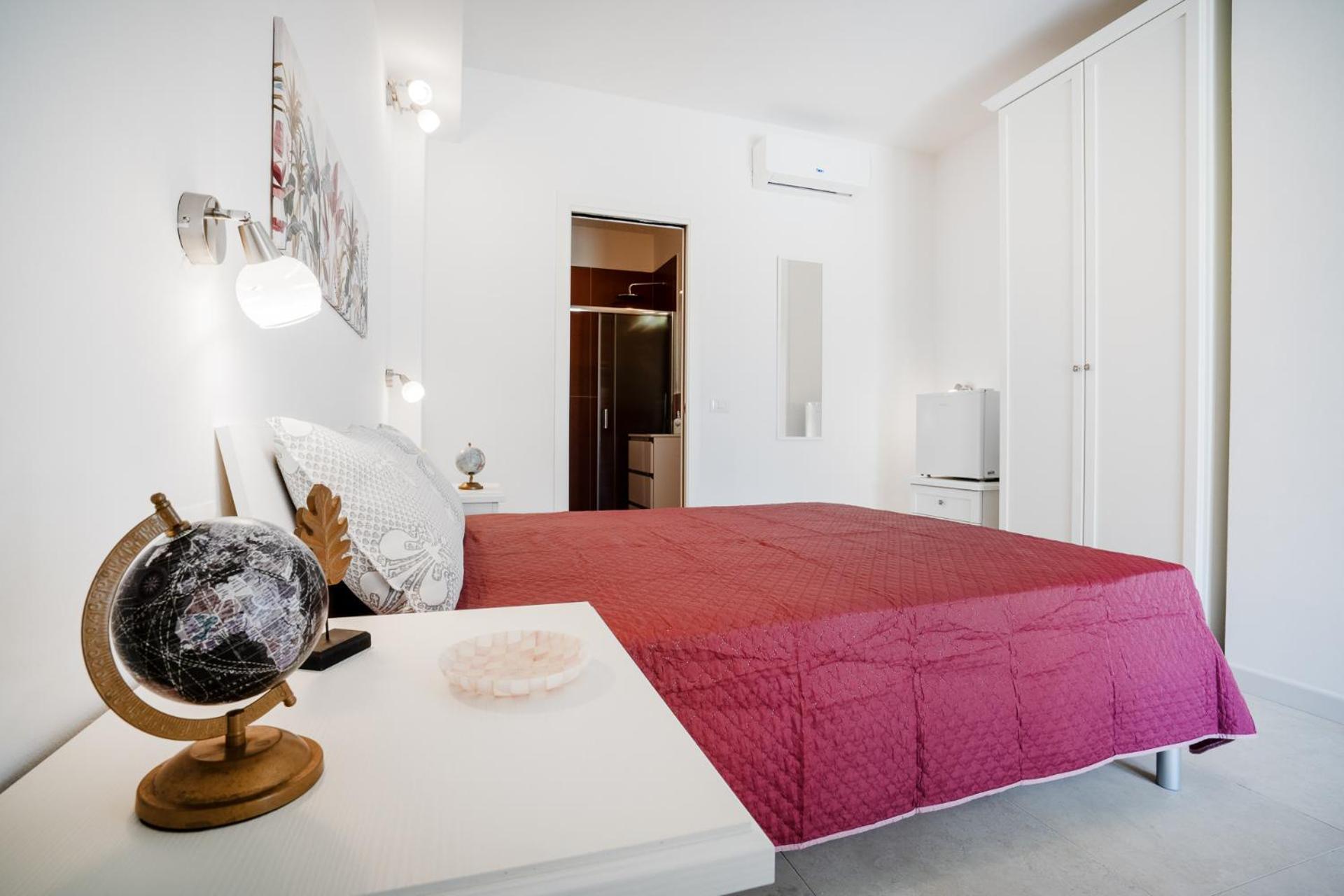 Ambra Holiday Rooms - Rooms & Beach ซาน เตโอโดโร ภายนอก รูปภาพ